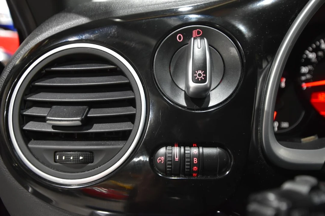 2012 Volkswagen A5 Beetle - Image 12 of 21