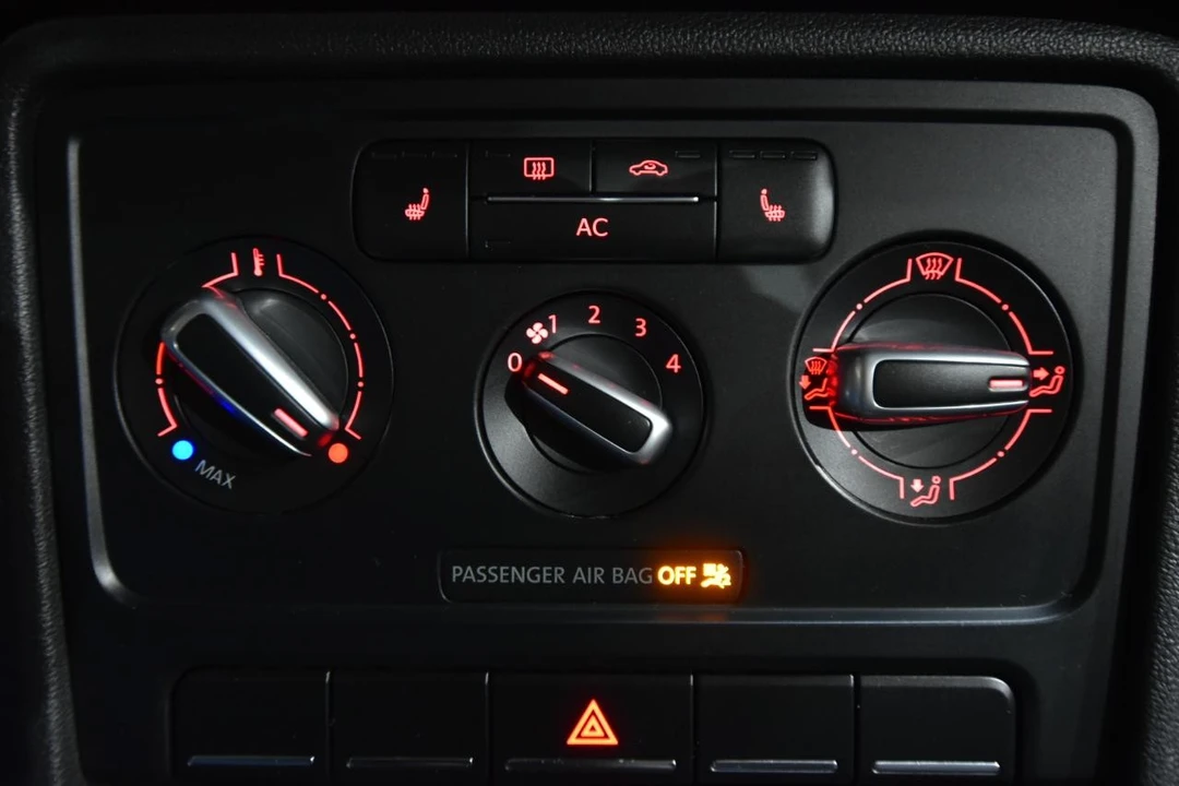 2012 Volkswagen A5 Beetle - Image 18 of 21