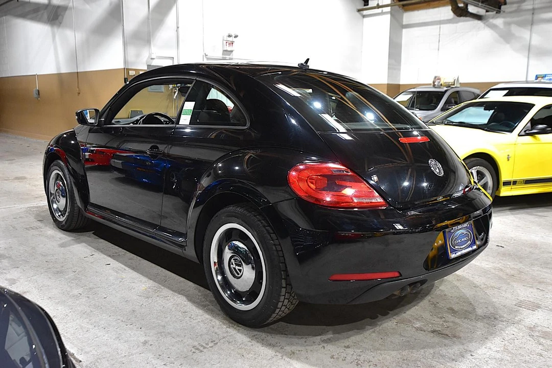 2012 Volkswagen A5 Beetle - Image 8 of 21