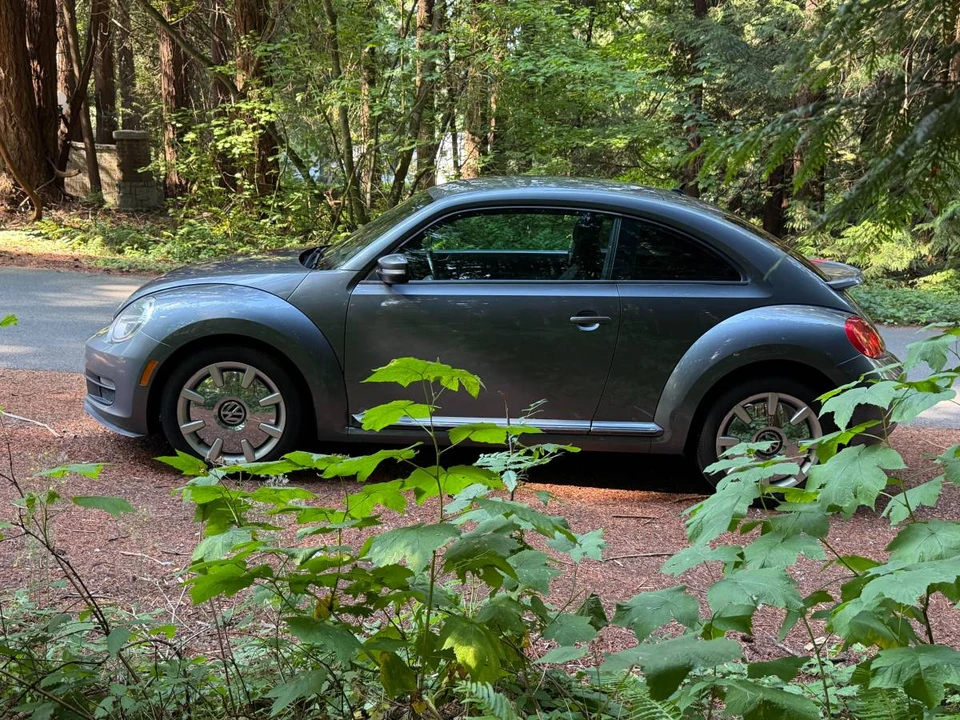 2012 Volkswagen A5 Beetle - Image 7 of 24