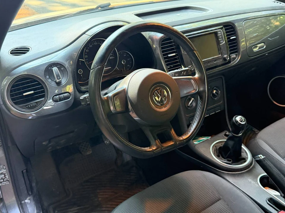 2012 Volkswagen A5 Beetle - Image 12 of 24
