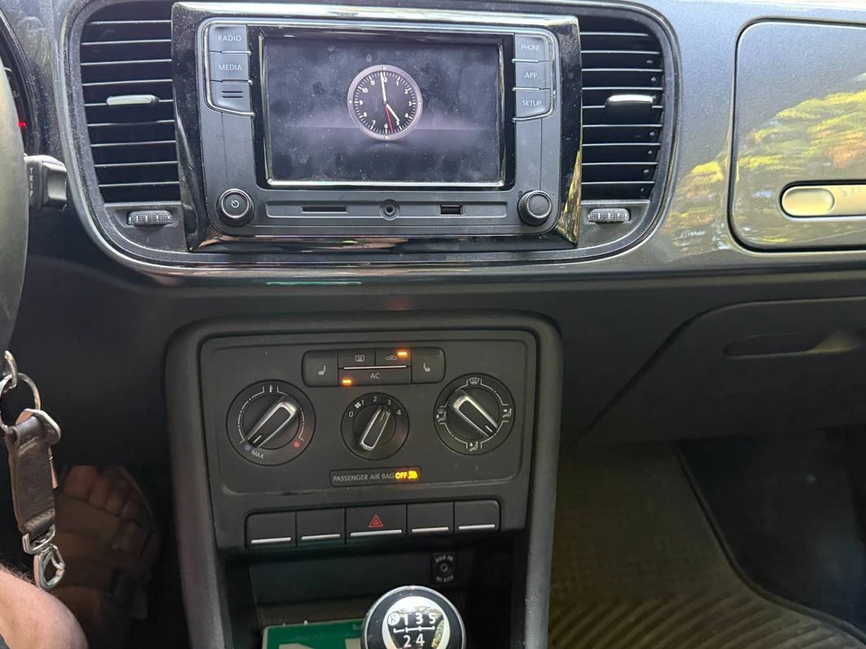 2012 Volkswagen A5 Beetle - Image 13 of 24