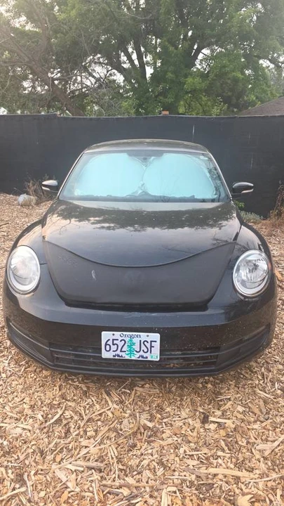 2012 Volkswagen A5 Beetle - Image 2 of 12