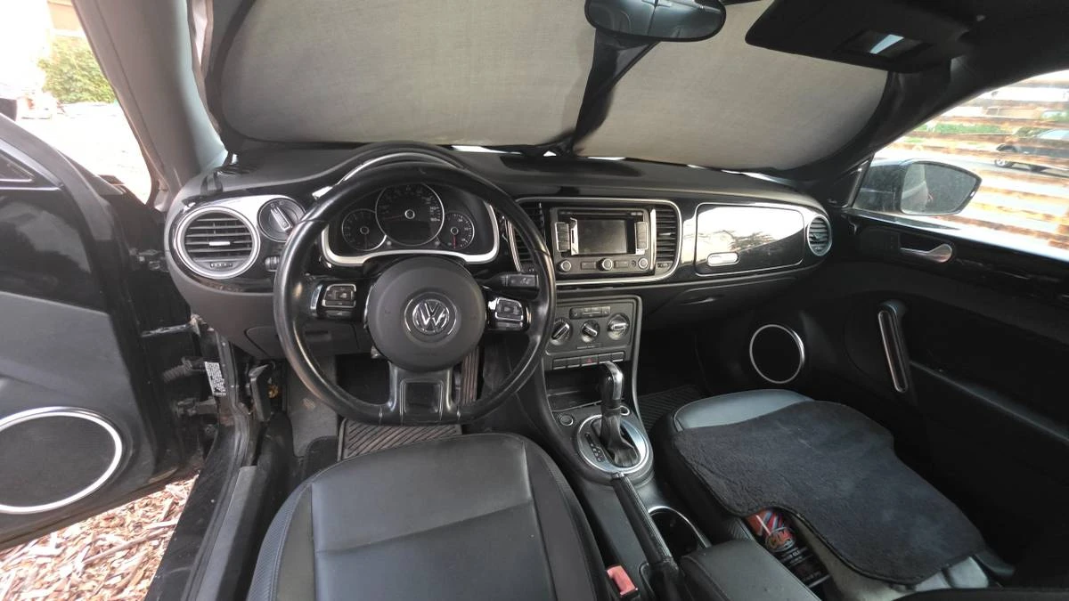 2012 Volkswagen A5 Beetle - Image 5 of 12