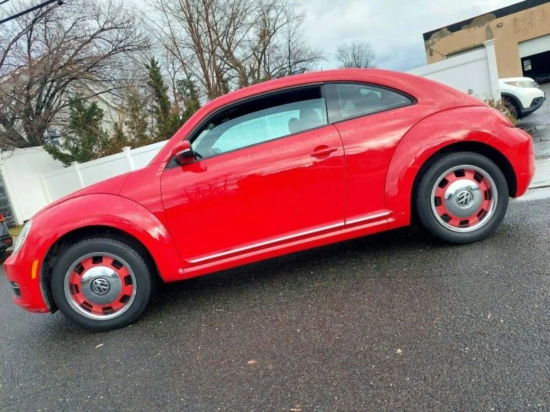 2012 Volkswagen A5 Beetle - Image 2 of 12