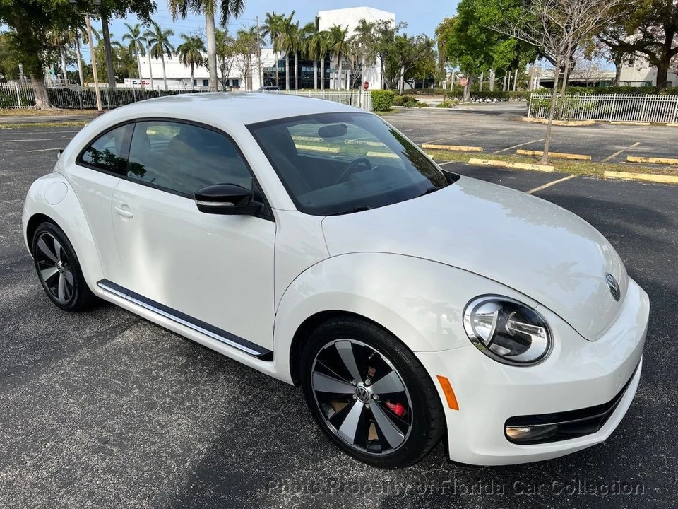 2012 Volkswagen A5 Beetle - Image 2 of 12