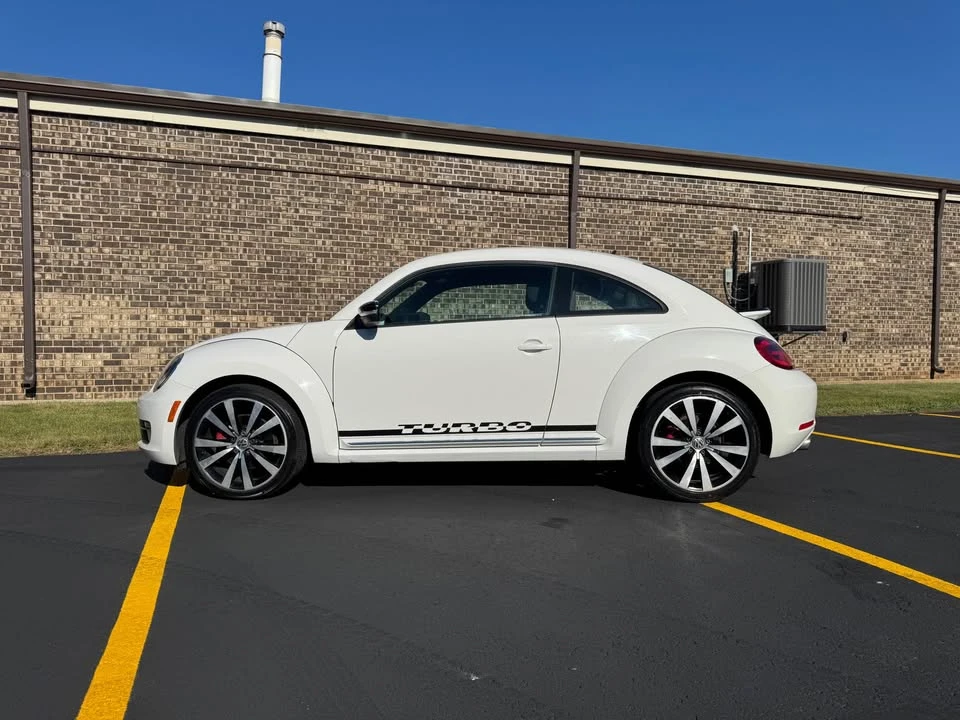 2012 Volkswagen A5 Beetle - Image 6 of 17