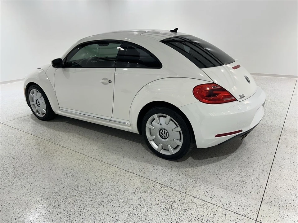 2012 Volkswagen A5 Beetle - Image 6 of 12