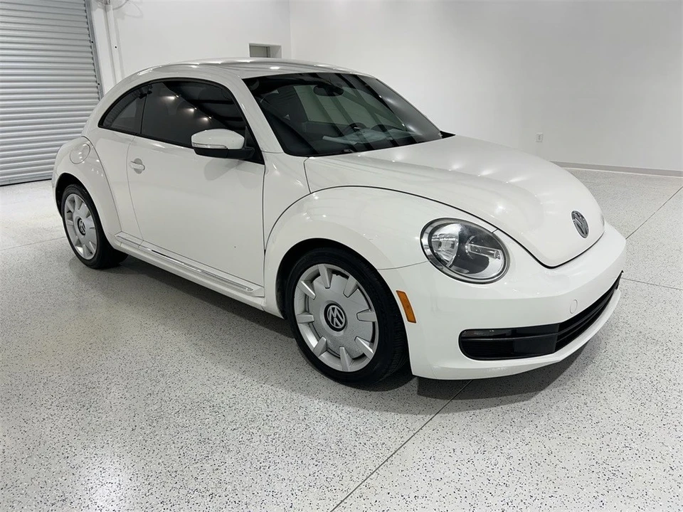 2012 Volkswagen A5 Beetle - Image 2 of 12
