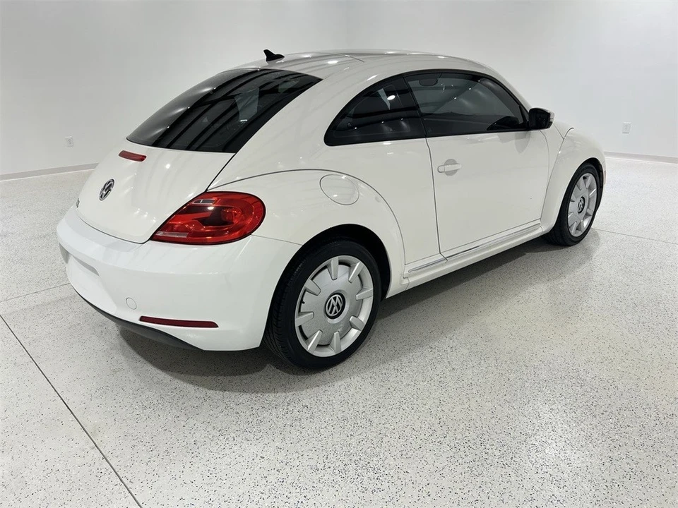 2012 Volkswagen A5 Beetle - Image 8 of 12