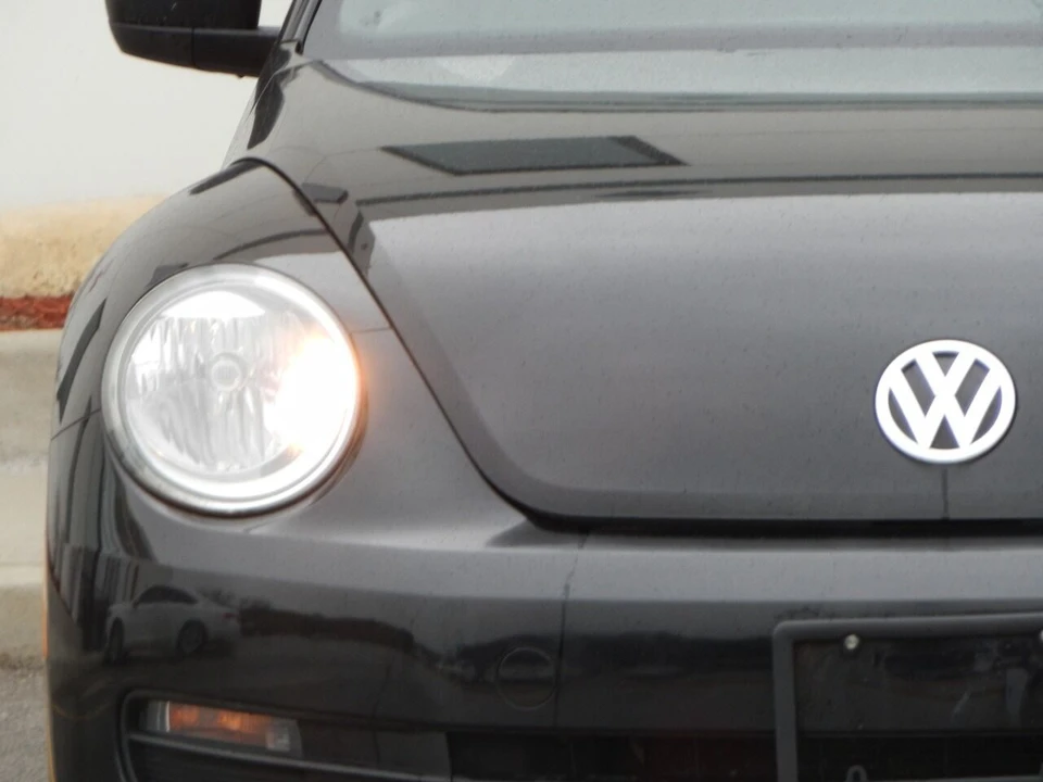 2012 Volkswagen A5 Beetle - Image 9 of 12
