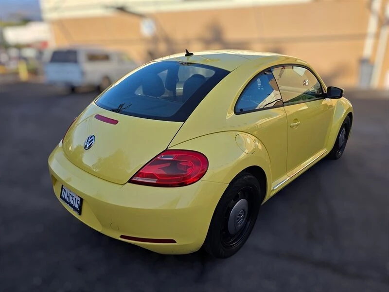 2012 Volkswagen A5 Beetle - Image 5 of 17