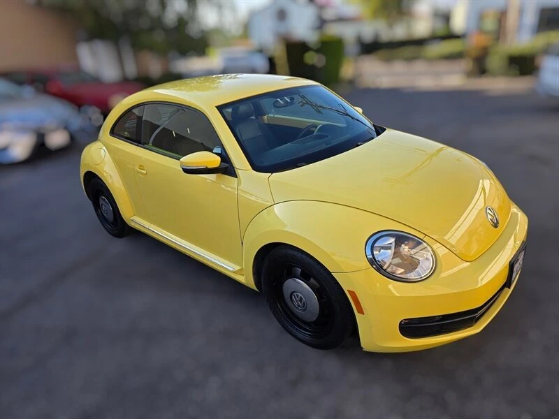 2012 Volkswagen A5 Beetle - Image 11 of 17