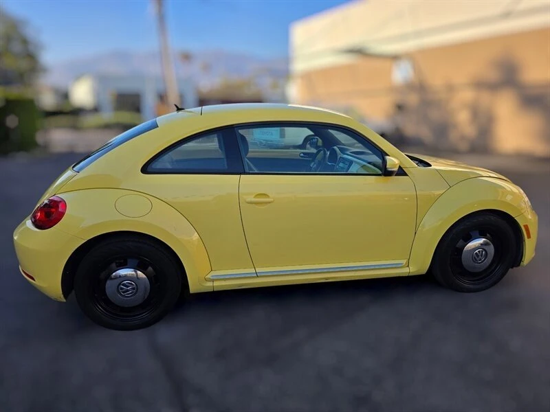 2012 Volkswagen A5 Beetle - Image 8 of 17