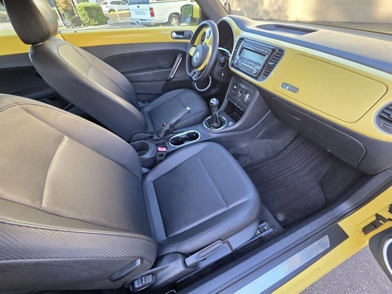 2012 Volkswagen A5 Beetle - Image 15 of 17