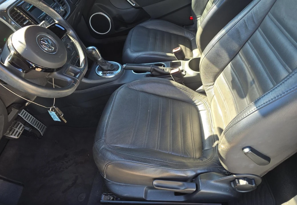 2012 Volkswagen A5 Beetle - Image 10 of 12