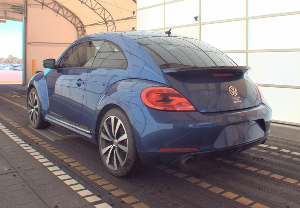2012 Volkswagen A5 Beetle - Image 8 of 12
