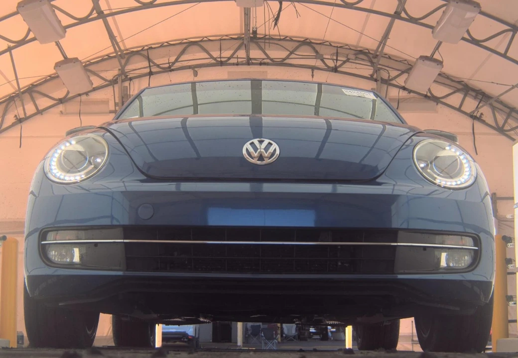 2012 Volkswagen A5 Beetle - Image 3 of 12