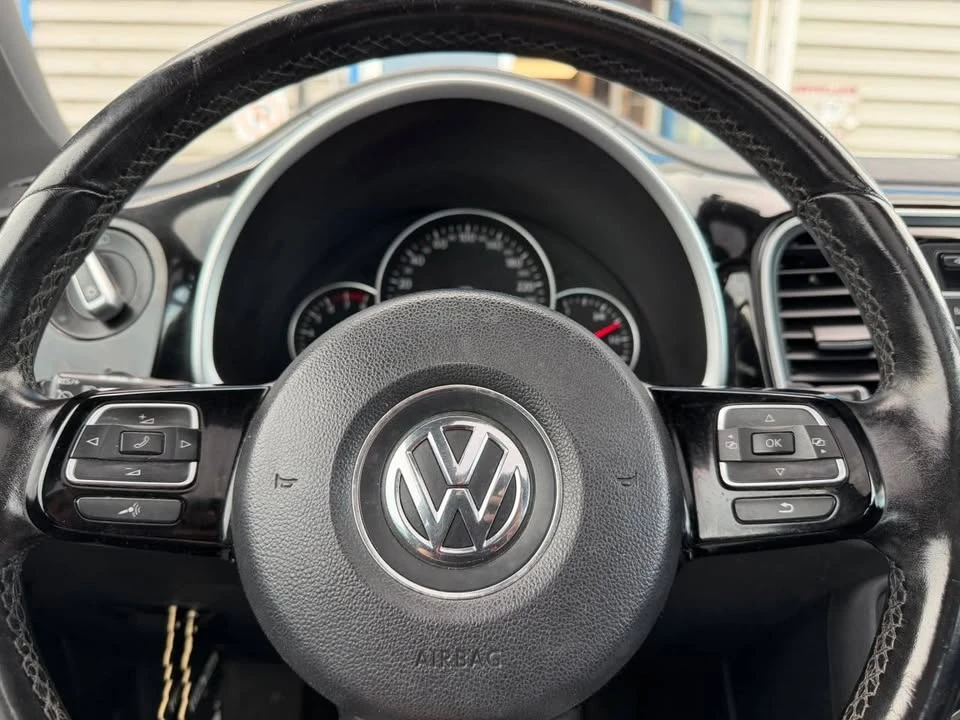 2012 Volkswagen A5 Beetle - Image 7 of 20