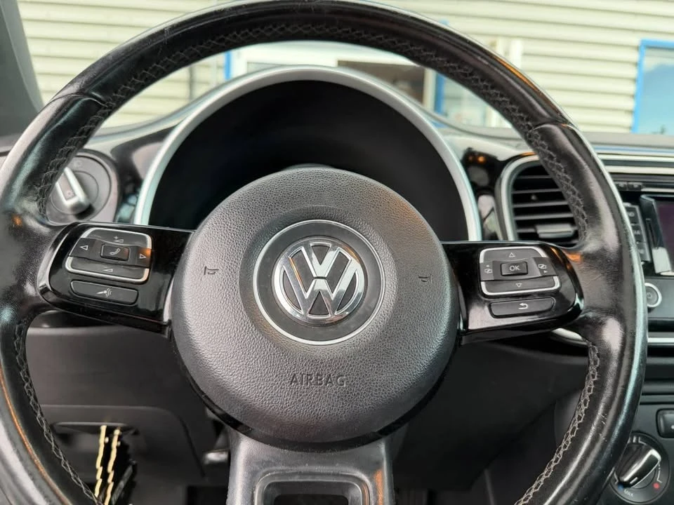 2012 Volkswagen A5 Beetle - Image 8 of 20