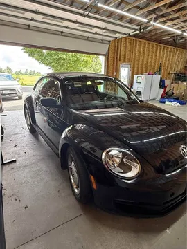 2012 Volkswagen Beetle Hatchback 2D