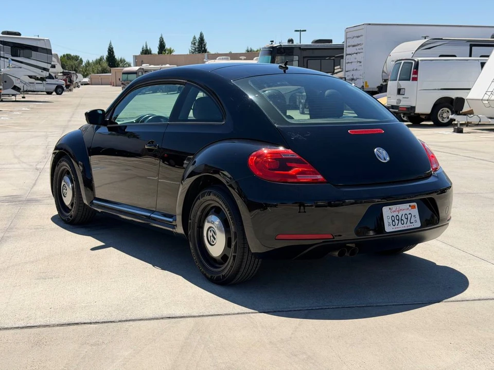 2012 Volkswagen A5 Beetle - Image 8 of 13