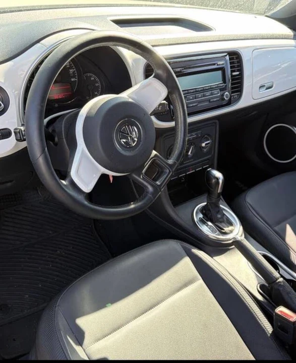 2012 Volkswagen A5 Beetle - Image 8 of 10
