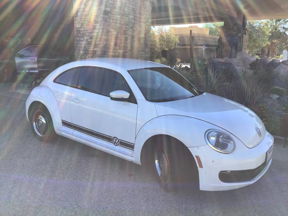 2012 Volkswagen A5 Beetle - Image 3 of 10