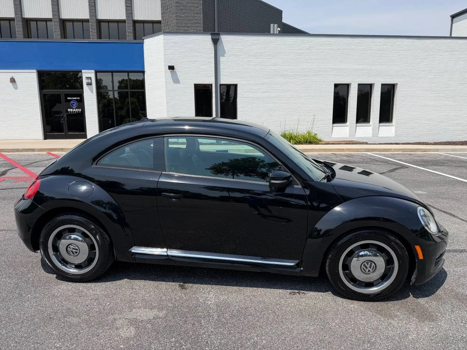 2012 Volkswagen A5 Beetle - Image 5 of 14