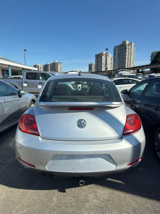 2012 Volkswagen A5 Beetle - Image 4 of 8