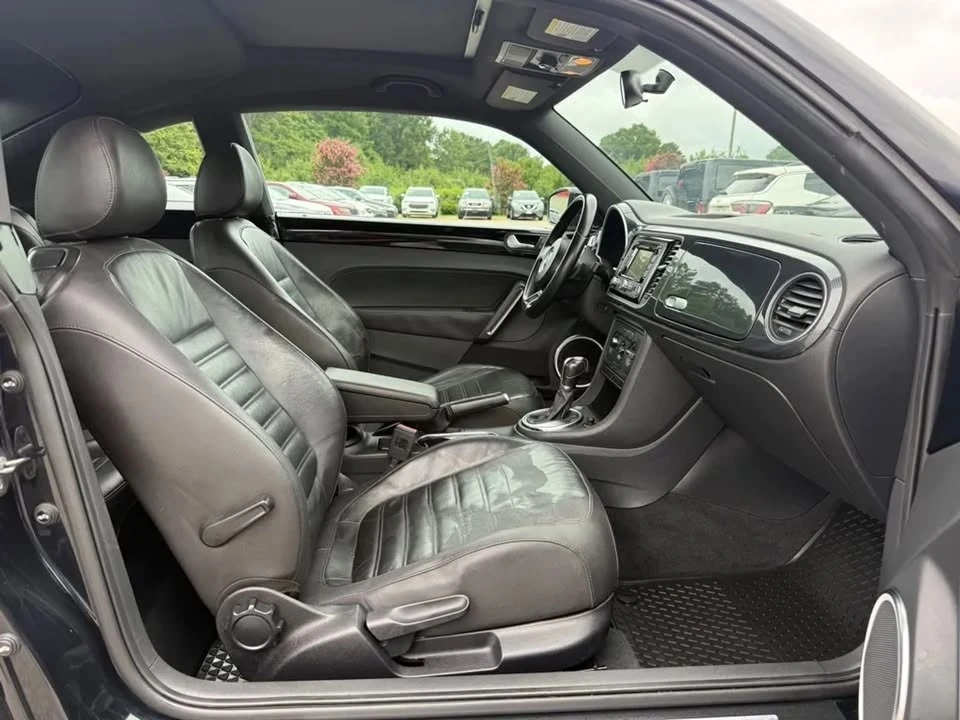2012 Volkswagen A5 Beetle - Image 17 of 20
