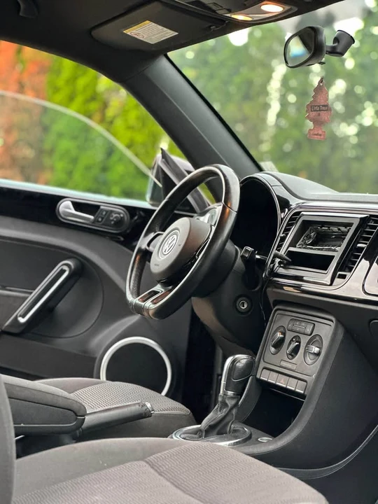 2012 Volkswagen A5 Beetle - Image 16 of 19