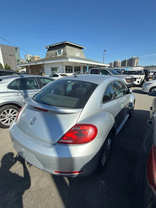 2012 Volkswagen A5 Beetle - Image 5 of 8