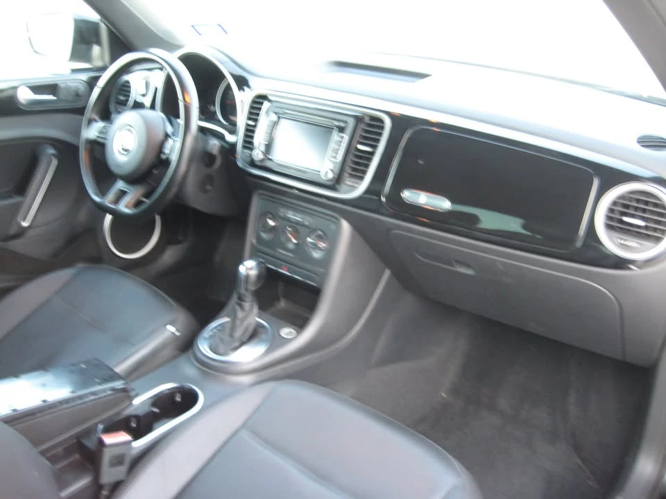 2012 Volkswagen A5 Beetle - Image 14 of 19