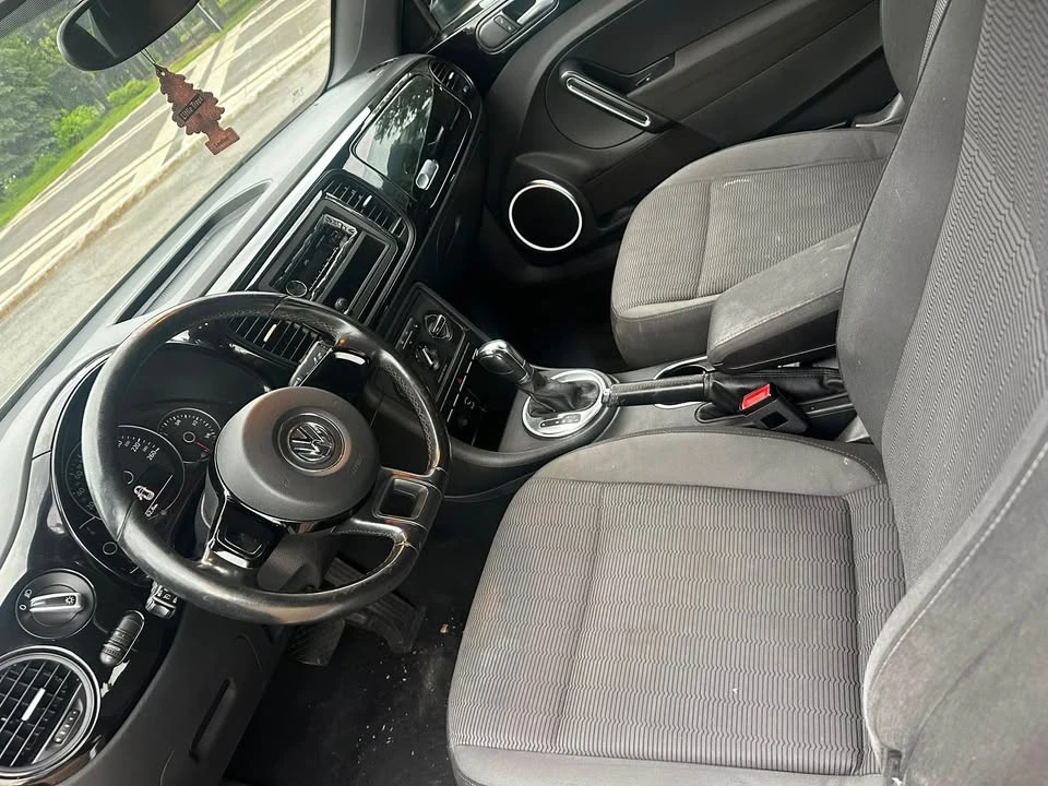 2012 Volkswagen A5 Beetle - Image 19 of 19