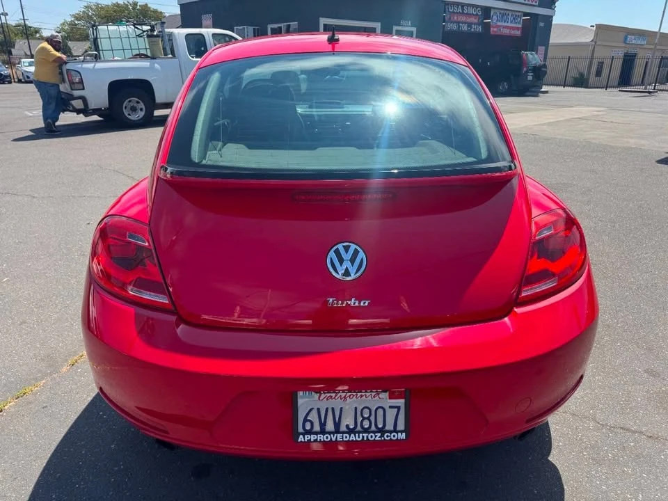 2012 Volkswagen A5 Beetle - Image 6 of 17