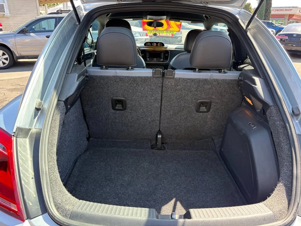 2012 Volkswagen A5 Beetle - Image 8 of 19