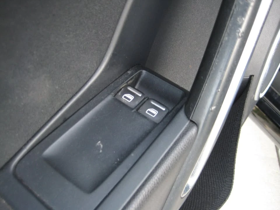 2012 Volkswagen A5 Beetle - Image 11 of 19