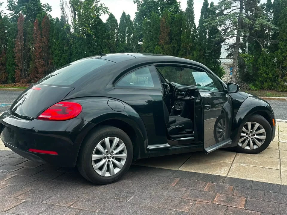 2012 Volkswagen A5 Beetle - Image 7 of 19