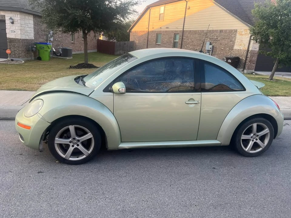 2012 Volkswagen A5 Beetle - Image 3 of 7