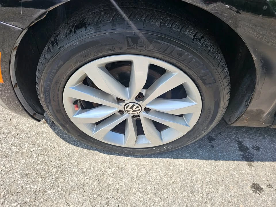 2012 Volkswagen A5 Beetle - Image 8 of 14