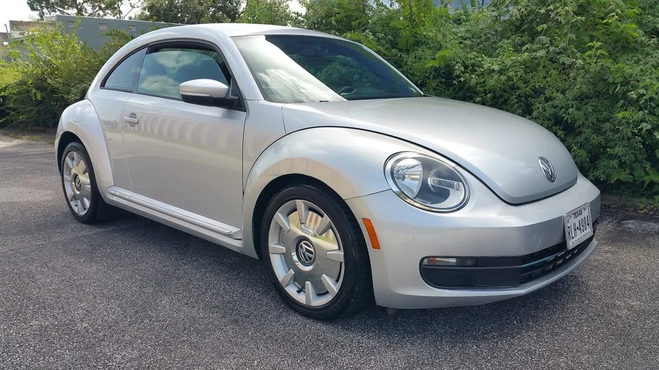 2012 Volkswagen A5 Beetle - Image 6 of 16