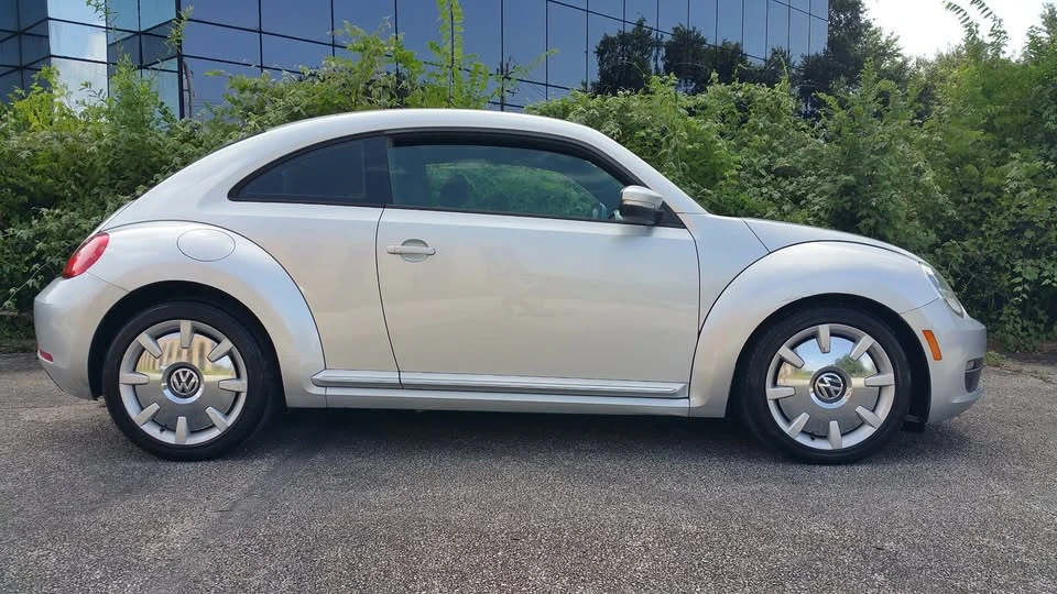2012 Volkswagen A5 Beetle - Image 5 of 16