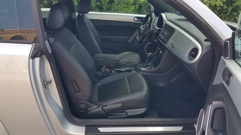 2012 Volkswagen A5 Beetle - Image 10 of 16