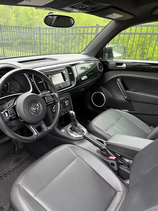 2012 Volkswagen A5 Beetle - Image 6 of 7