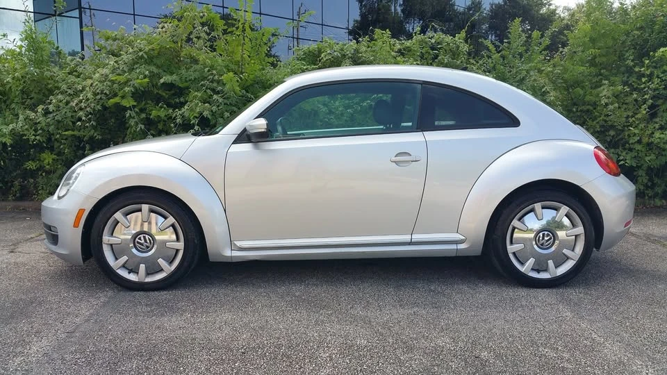 2012 Volkswagen A5 Beetle - Image 2 of 16