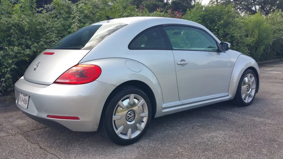 2012 Volkswagen A5 Beetle - Image 4 of 16
