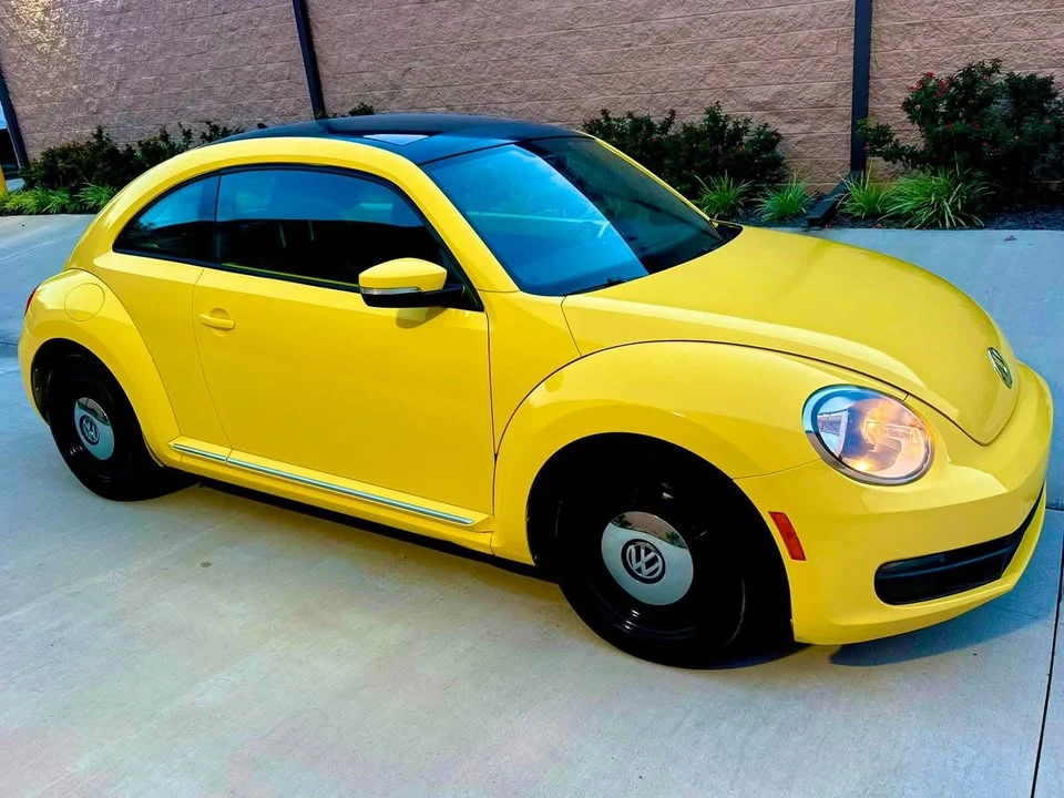 2012 Volkswagen A5 Beetle - Image 8 of 10