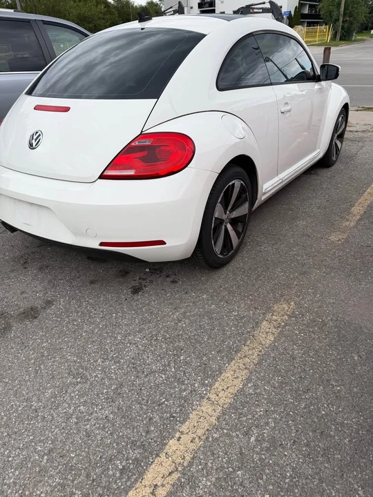 2012 Volkswagen A5 Beetle - Image 3 of 7