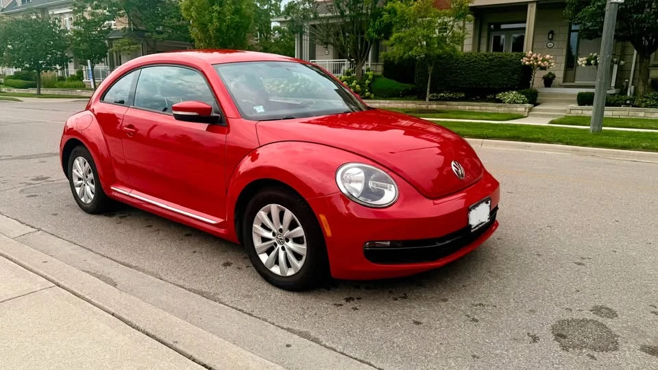 2012 Volkswagen A5 Beetle - Image 2 of 12